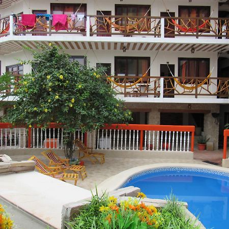 Hostal Pakaloro Montanita Bagian luar foto